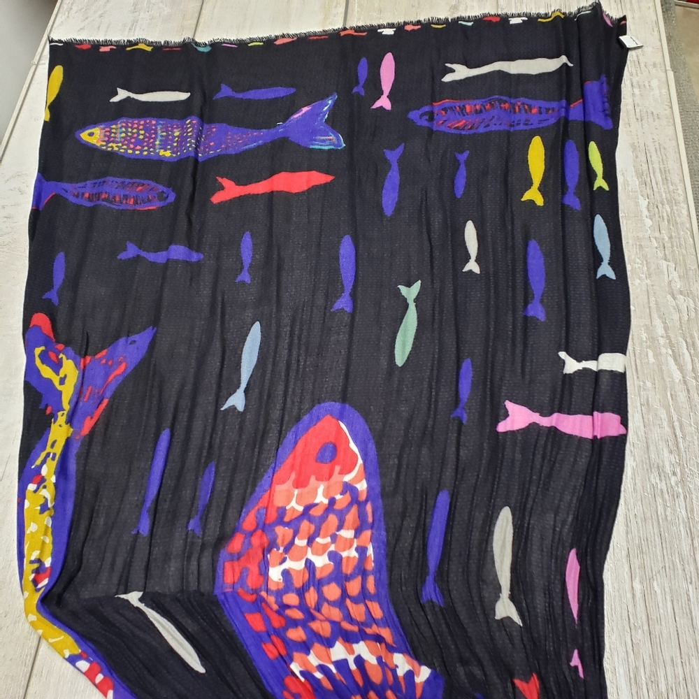 Vera Bradley "Fish Multi" Light Fringe Scarf Shawl - Picture 6 of 10